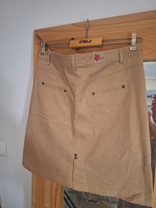 Falda beige