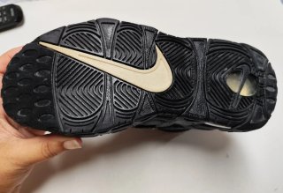 Sneakers Nike Air More Uptempo Nere e Dorate