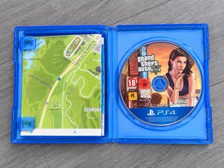 Lote di 4 giochi PS4: azione e corse