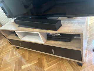 Mueble TV madera y negro