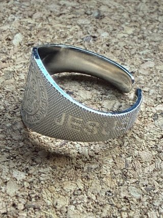 Anello San Benito in Acciaio Inossidabile Aperto