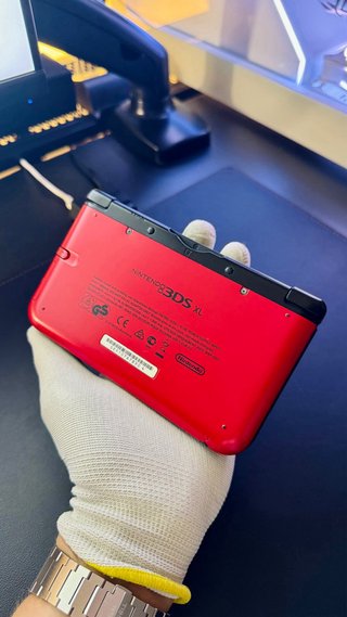 Nintendo 3DS XL Rosso e nero