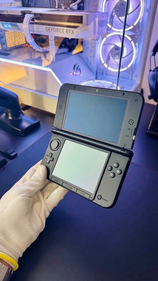Nintendo 3DS XL Rosso e nero