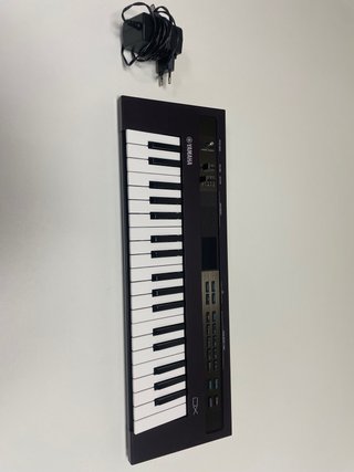 Yamaha Reface DX Sintetizador