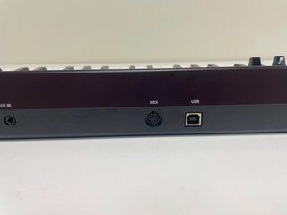Yamaha Reface DX Sintetizador