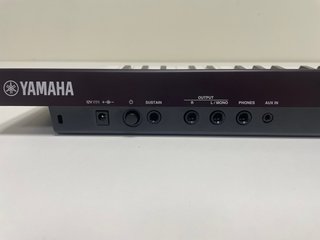 Yamaha Reface DX Sintetizador
