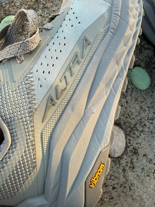 Zapatillas Altra Olympus 6 Beige/Gris