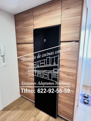 Montaje de cocina con instalación de encimeras y+