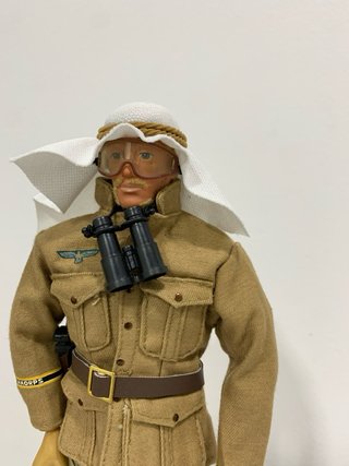 Figura Geyperman custom militar desierto