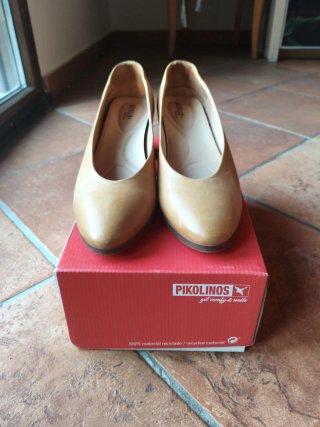 Zapatos Pikolinos Piel Beige