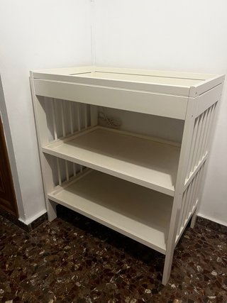 Cambiador de bebé blanco