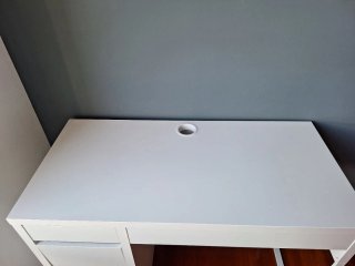 Escritorio y Silla Blanca
