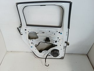 Puerta trasera izquierda peugeot 3008 style 487330