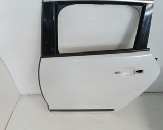 Puerta trasera izquierda peugeot 3008 style 487330