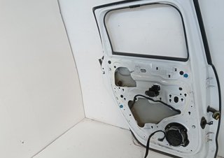 Puerta trasera izquierda peugeot 3008 style 487330