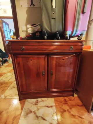 Mueble de salón de madera