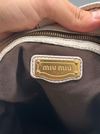 Borsa Miu Miu Pelle Bianca Dettagli Oro