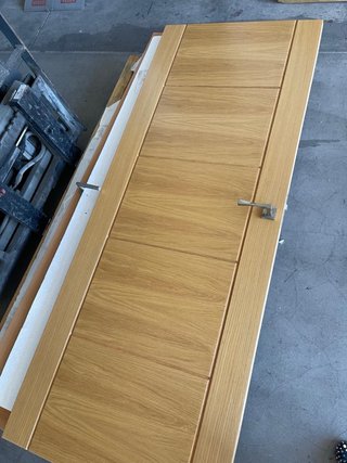 Puerta Roble/Wengué 82.5x2.11 + Manilla