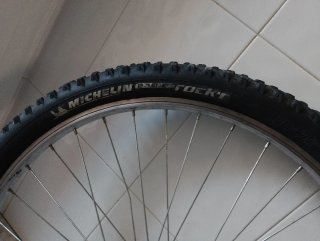 Rueda delantera Bici Montaña 26x2.10