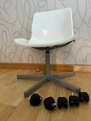 Silla estudio Ikea giratoria, elevable, ruedas