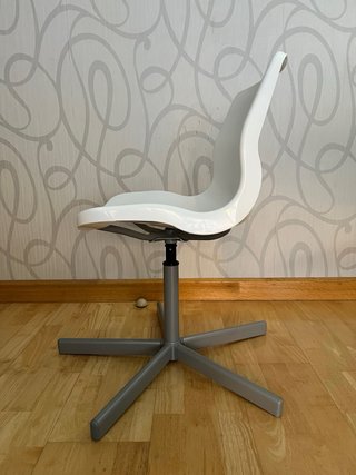 Silla estudio Ikea giratoria, elevable, ruedas