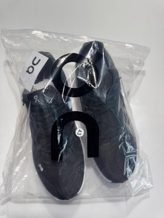 Zapatillas On Running CloudTec Phase Negras