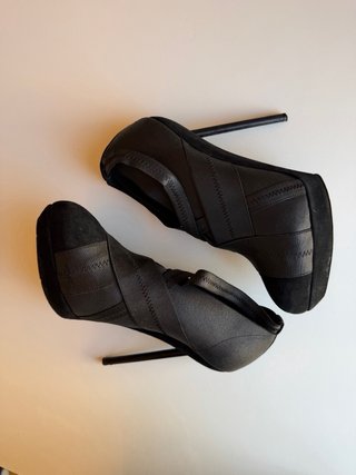 Tacones YSL Negros Talla 38.5