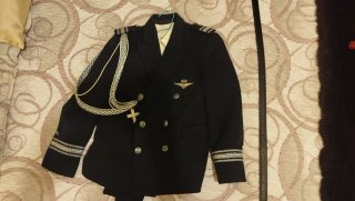 Traje comunión niño talla 11 negro y dorado