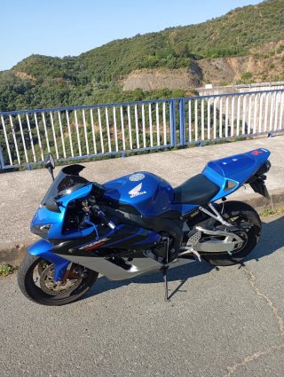 Honda CBR 1000RR 2005