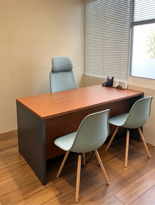 Mesa de despacho grande de madera y gris – 160 x 8