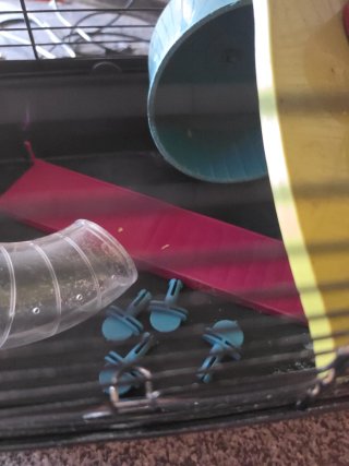 Jaula grande para hámster con tubos