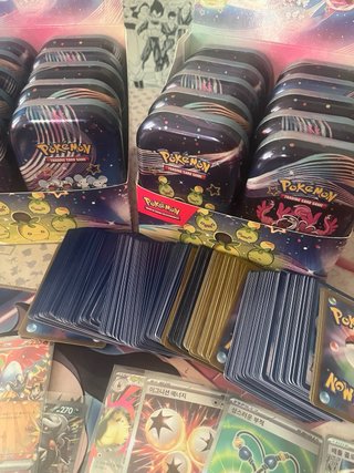 Tins PAF 10 Cartas Pokémon + 1 foil/ex/item/ar