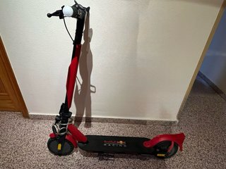 Patinete Eléctrico Red Bull Racing Rojo