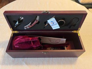 Estuche Vino Madera + Set Sommelier