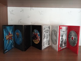 Lote de 4 juegos de estrategia de gestión para PC.