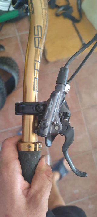 Frenos Shimano XT 4 pistones (del/tras)