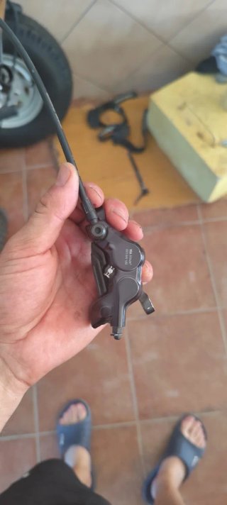 Frenos Shimano XT 4 pistones (del/tras)