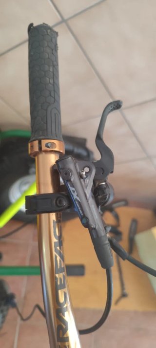 Frenos Shimano XT 4 pistones (del/tras)