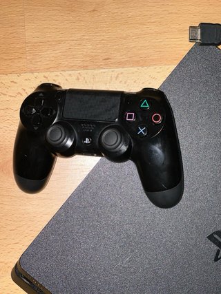 PlayStation 4 Slim 500GB