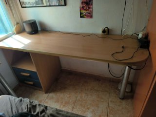 Escritorio madera y metal
