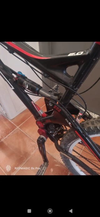 Bicicleta de Montaña GT Doble Suspensión