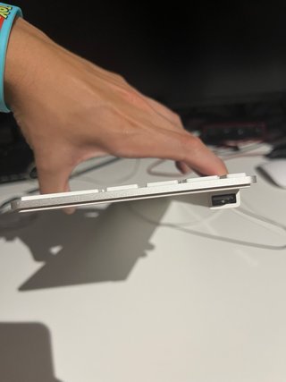Apple Keyboard con Keypad numérico-Ñ MODELO A1243