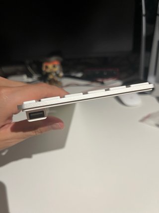 Apple Keyboard con Keypad numérico-Ñ MODELO A1243