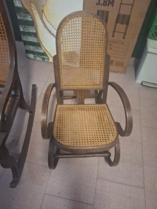 Juego de 2 Sillas Mecedoras Antiguas
