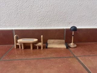 Casa delle bambole in legno rosa