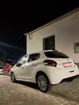 Peugeot 208 2019