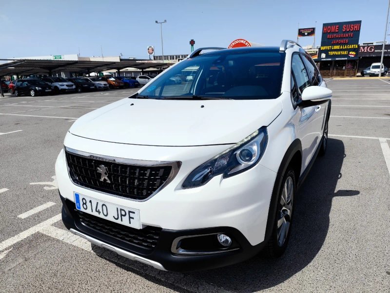 Peugeot 2008 1.2 Pure Tech S&S Allure EAT6 (2016) 2016, foto 3