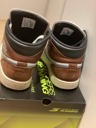 Nike Air Jordan 1 Marrón y Blanco