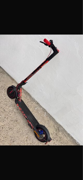 Patinete Eléctrico Xiaomi Negro/Rojo
