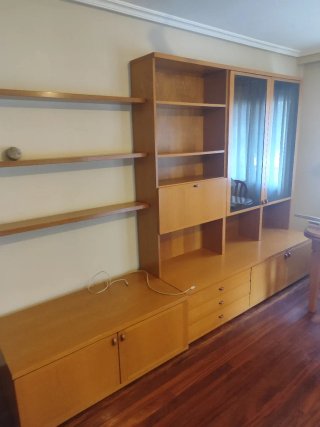 Mueble de salón de madera